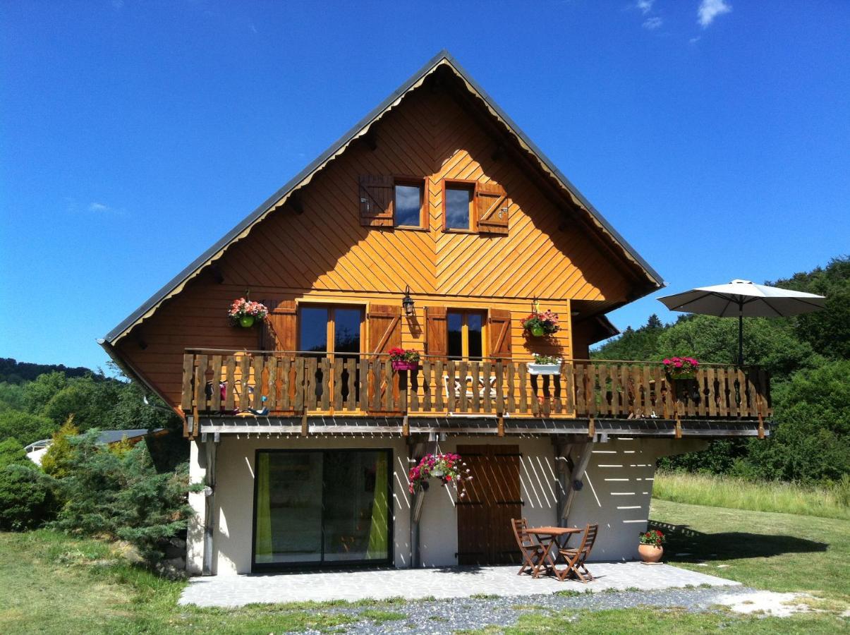 Chalet Entre Lac Et Volcan Murol Zewnętrze zdjęcie