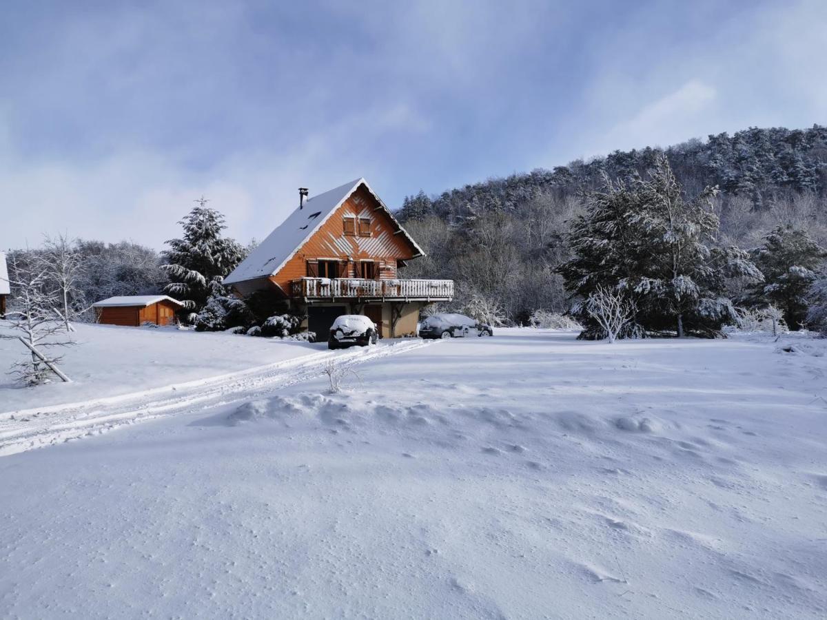 Chalet Entre Lac Et Volcan Murol Zewnętrze zdjęcie